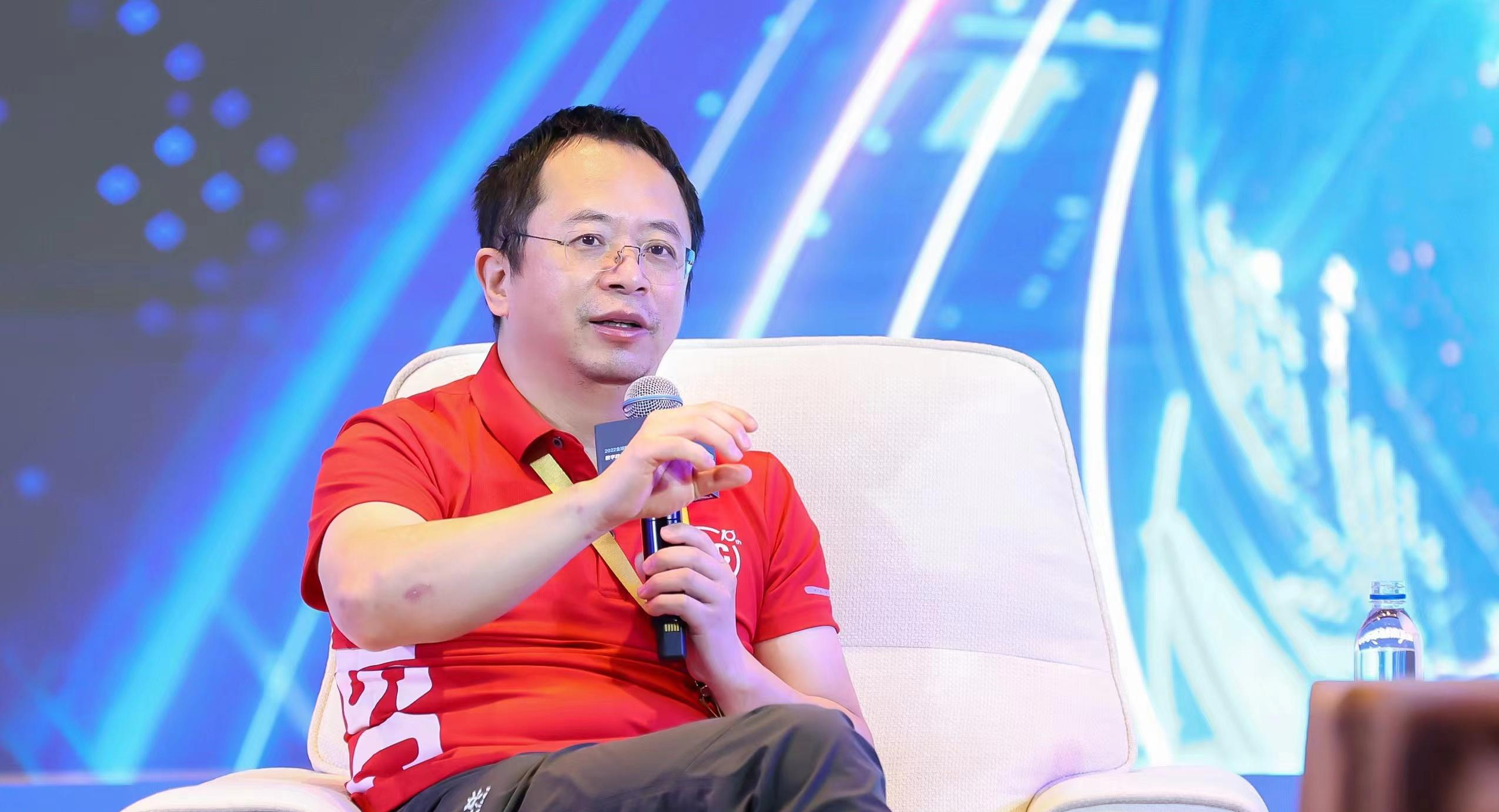 周鸿祎与刘德华直播对话:粉丝激动不已,偶像魅力依旧