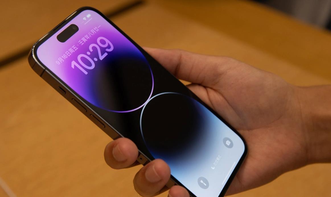 苹果警告iphone充电切勿置于枕头或毯子下,防范火灾风险