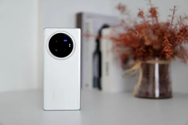 苹果用户的第一台折叠屏?vivo x fold3 pro全面体验评测