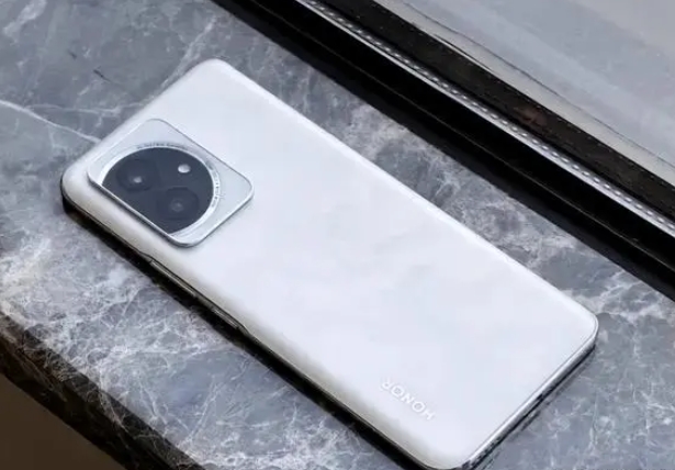卖不动了吗?12GB+256GB才卖1764元,荣耀四曲屏手机跌至新低