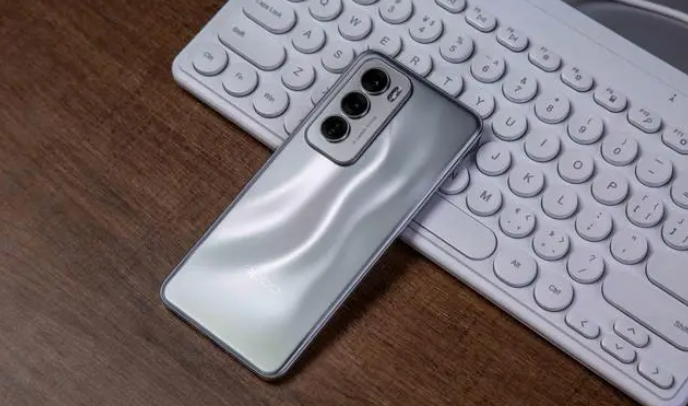 OPPO Reno12值得入手吗?综合表现实测分享,实况照片很加分